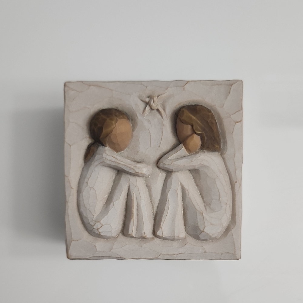 2003 Susan Lordi Handpainted Willow Tree Friendship Keepsake Box Demdaco